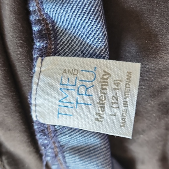 Maternity Jeans - Picture 2 of 4